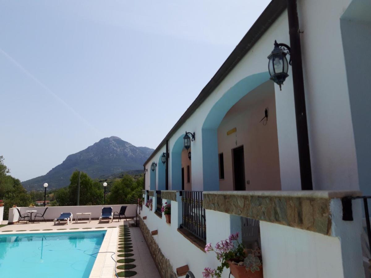 Hotel Valle Del Cedrino Galtellì المظهر الخارجي الصورة